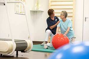 Physiotherapie mit Ball