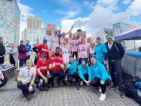Gruppenbild: Unser Team bei der Benefiz-Regatta