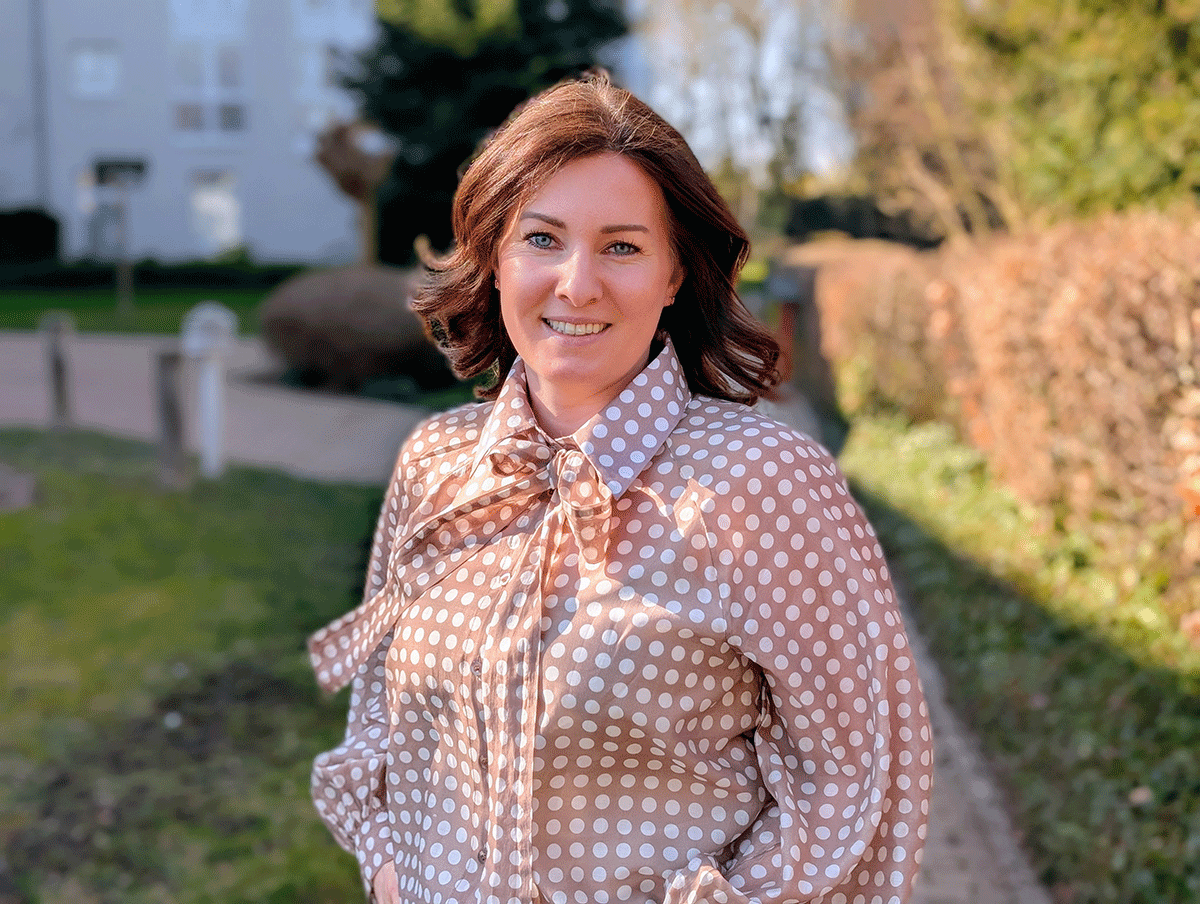 Portraitbild von Aline Weibel.
